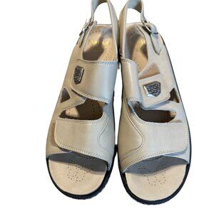 Fidelio Beige Womens Leather Sandals With Adjustable Straps & Buckle